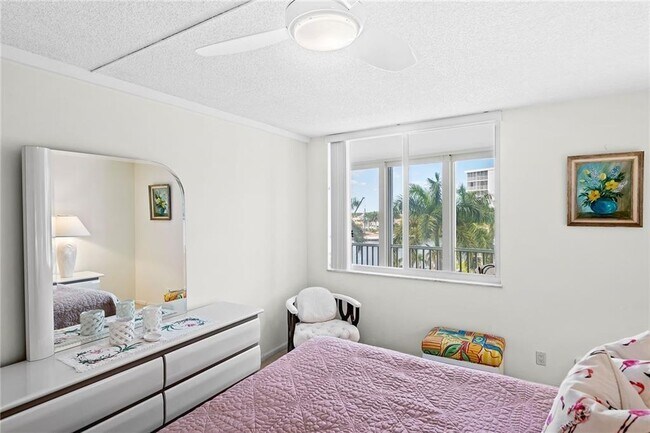 Building Photo - 3300 S Ocean Blvd