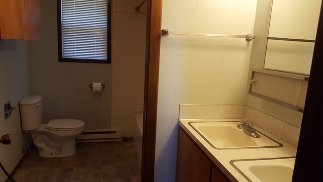 Building Photo - 255 NW Ann St