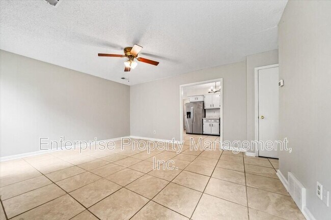 Building Photo - 7103 Tagen Dr