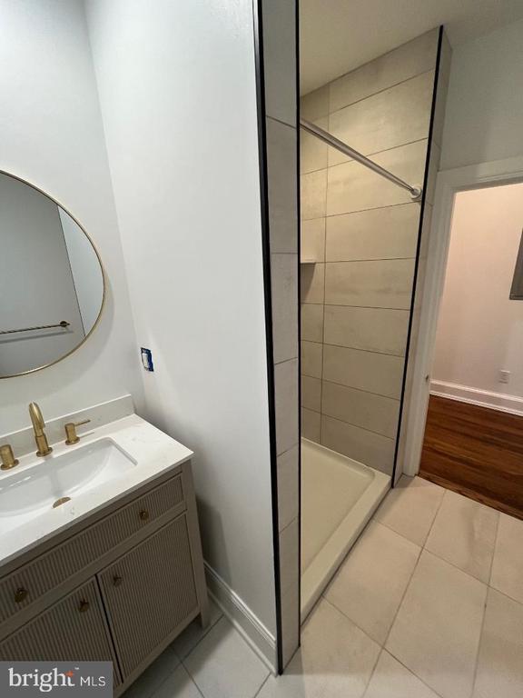 Building Photo - 537 S Walnut St