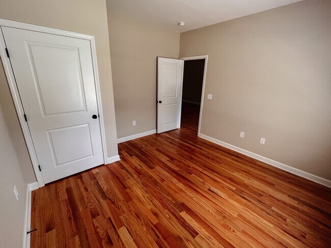 Building Photo - Brand New 3 Bed, 2 Bath One-Level Townhome