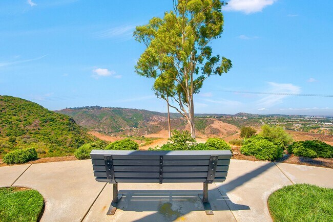 Building Photo - Panoramic Views! Laguna Niguel Condo!