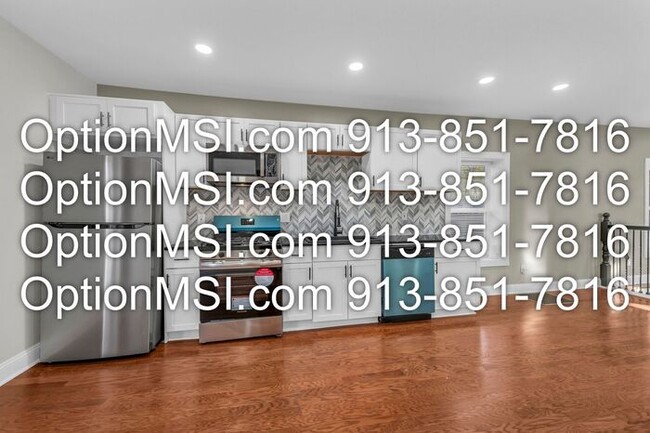 Building Photo - Remodeled Home close to KU Med, the Plaza ...