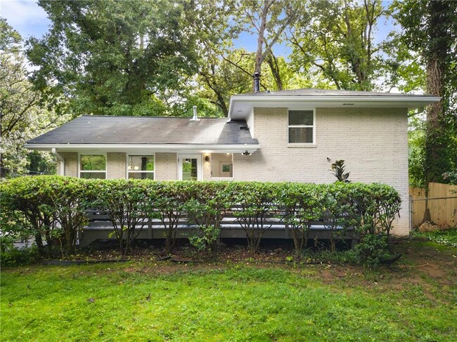 Building Photo - 500 Collier Ridge Dr NW