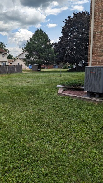 Building Photo - 21 Rosemont Ct