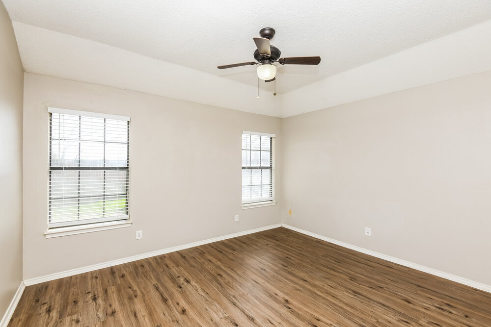 Building Photo - 804 Brittany Dr