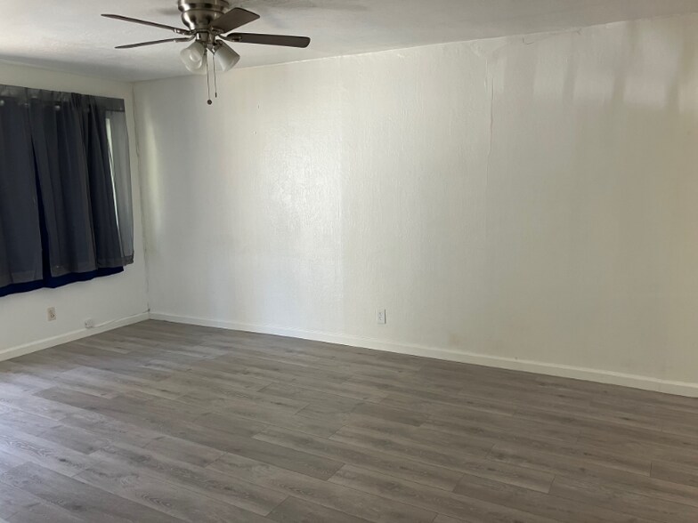 Building Photo - 5405 Morrow Dr