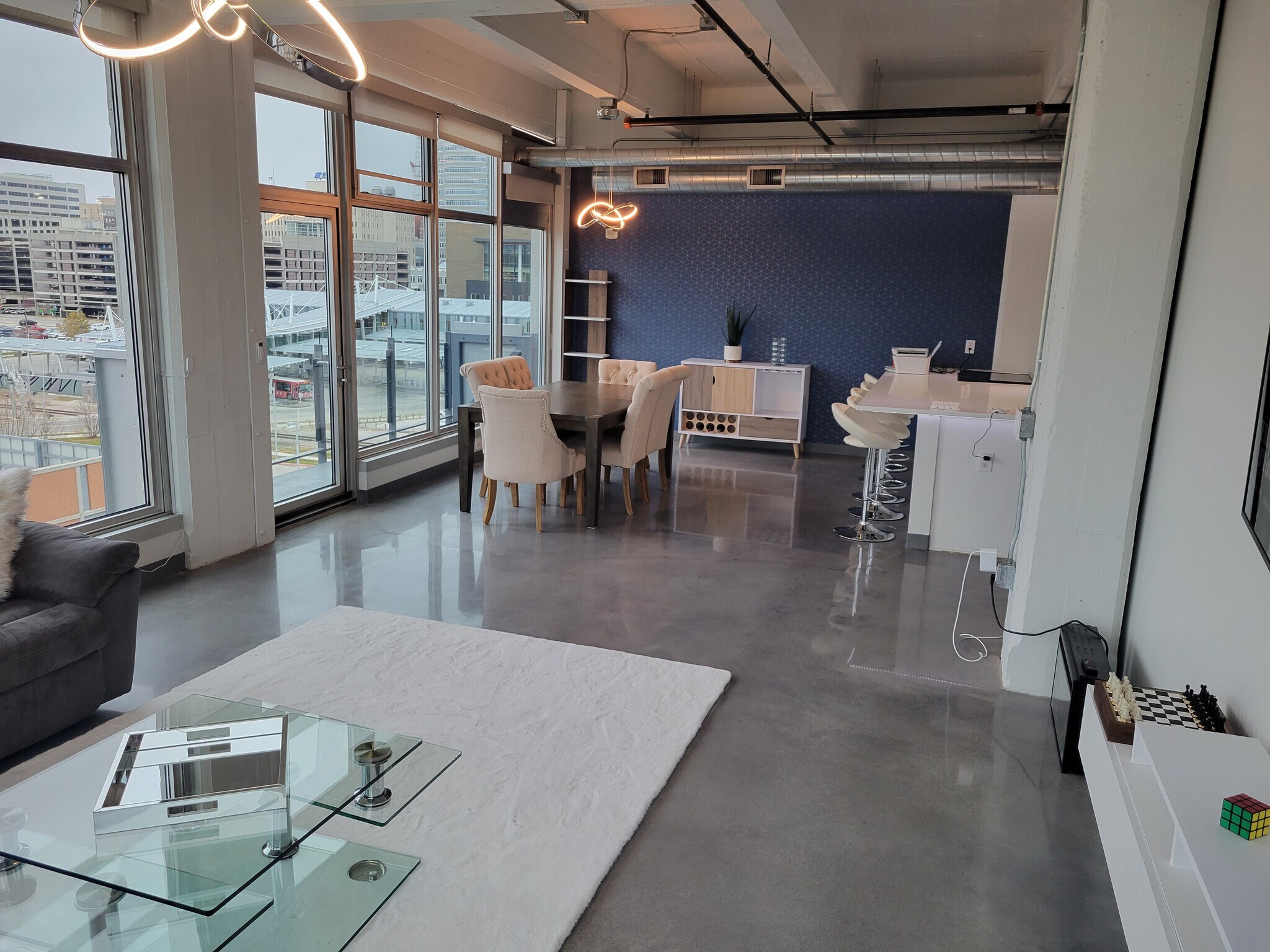 Building Photo - 120 SW 5th St