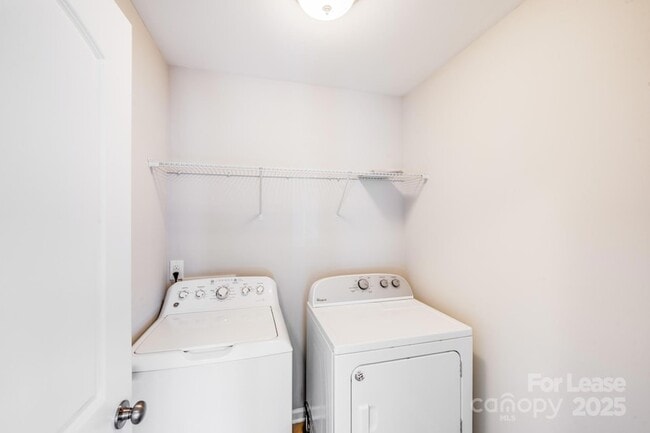 Building Photo - 13122 Oakhaven Glen Ln