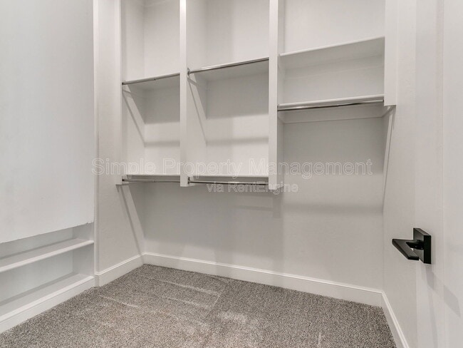 Building Photo - 821 NW 8th St