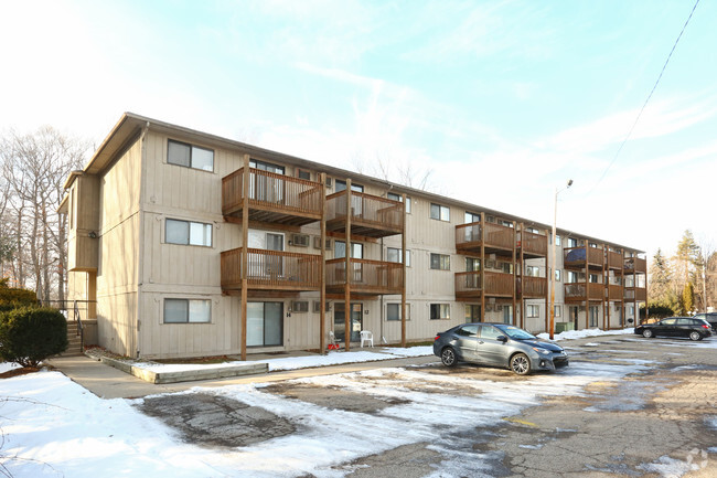 Primary Photo - Parkside Apartments