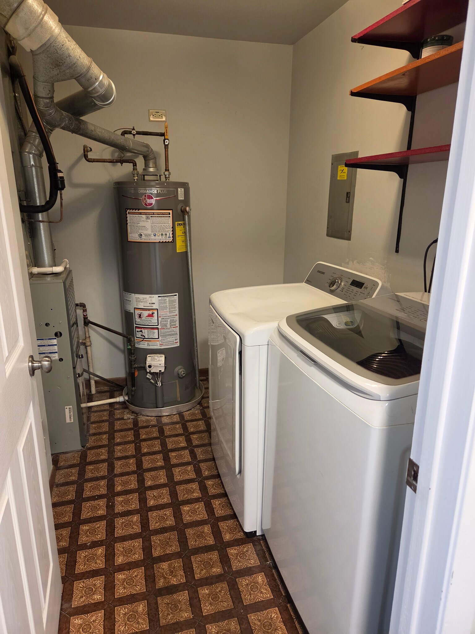 Building Photo - 7030 Park Lane Ct