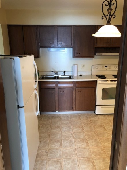 kitchen 3 - 2226 Court St