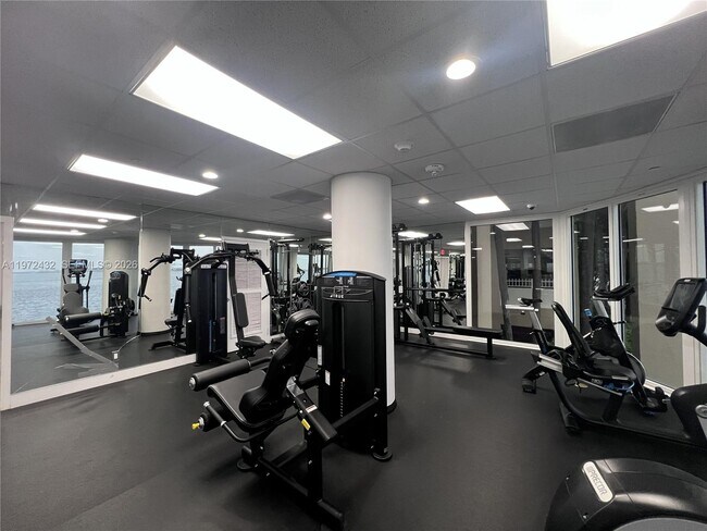 Building Photo - 770 Claughton Island Dr