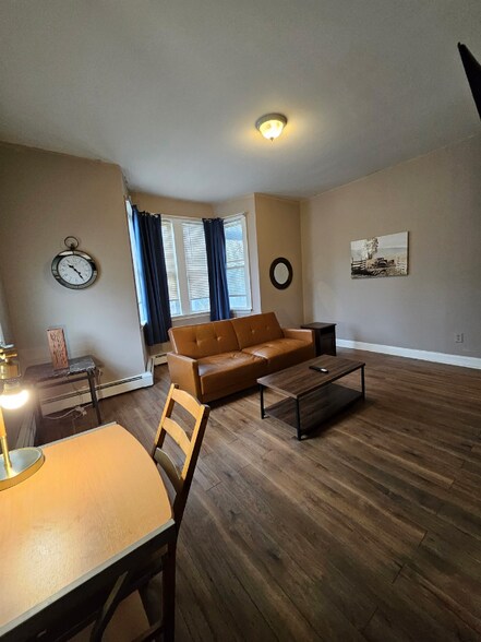 Building Photo - 62 Doyle Ave