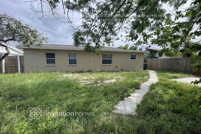 Building Photo - 7020 Aspen Ave