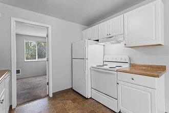 Building Photo - 2 bedroom 5 minutes from downtown and Pets...