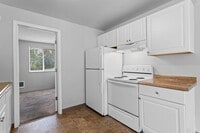 Building Photo - 2 bedroom 5 minutes from downtown and Pets...