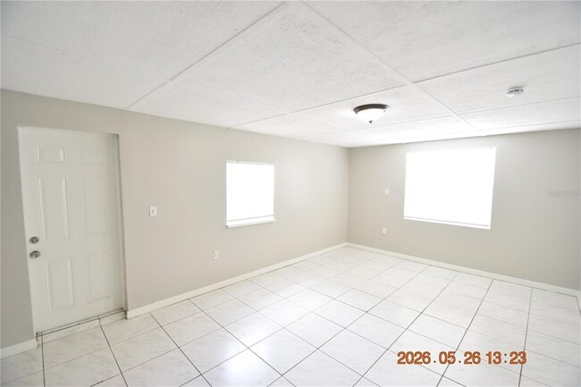 Building Photo - 4011 W Marietta St