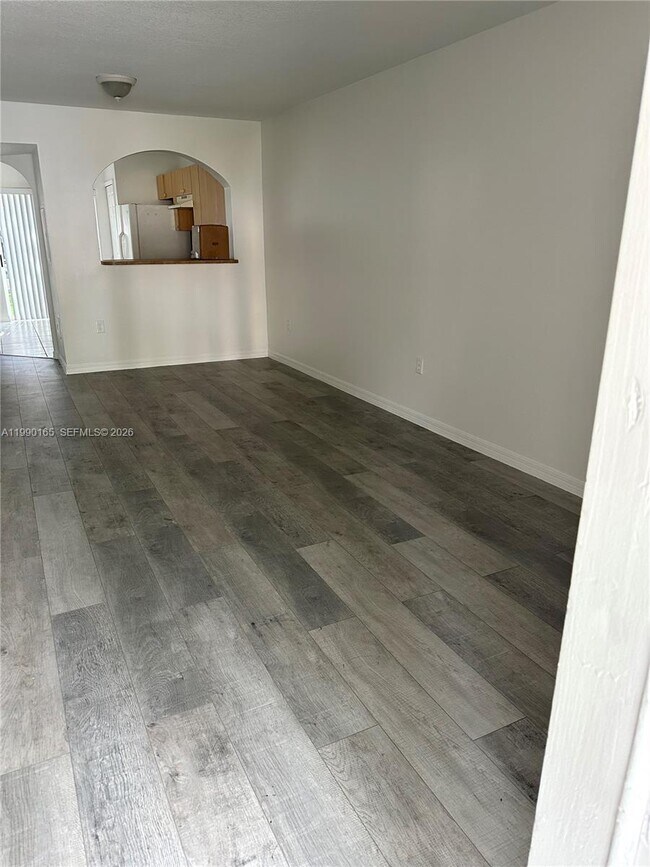 Building Photo - 2911 SE 13th Ave