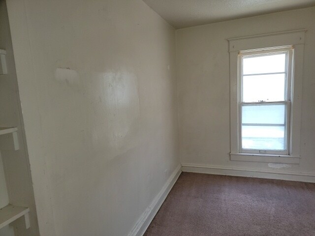 Building Photo - 3326 Gillham Rd