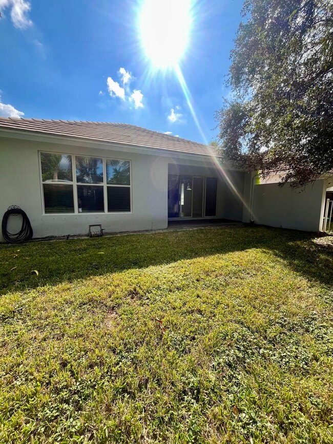 Building Photo - 325 Mulberry Grove Rd