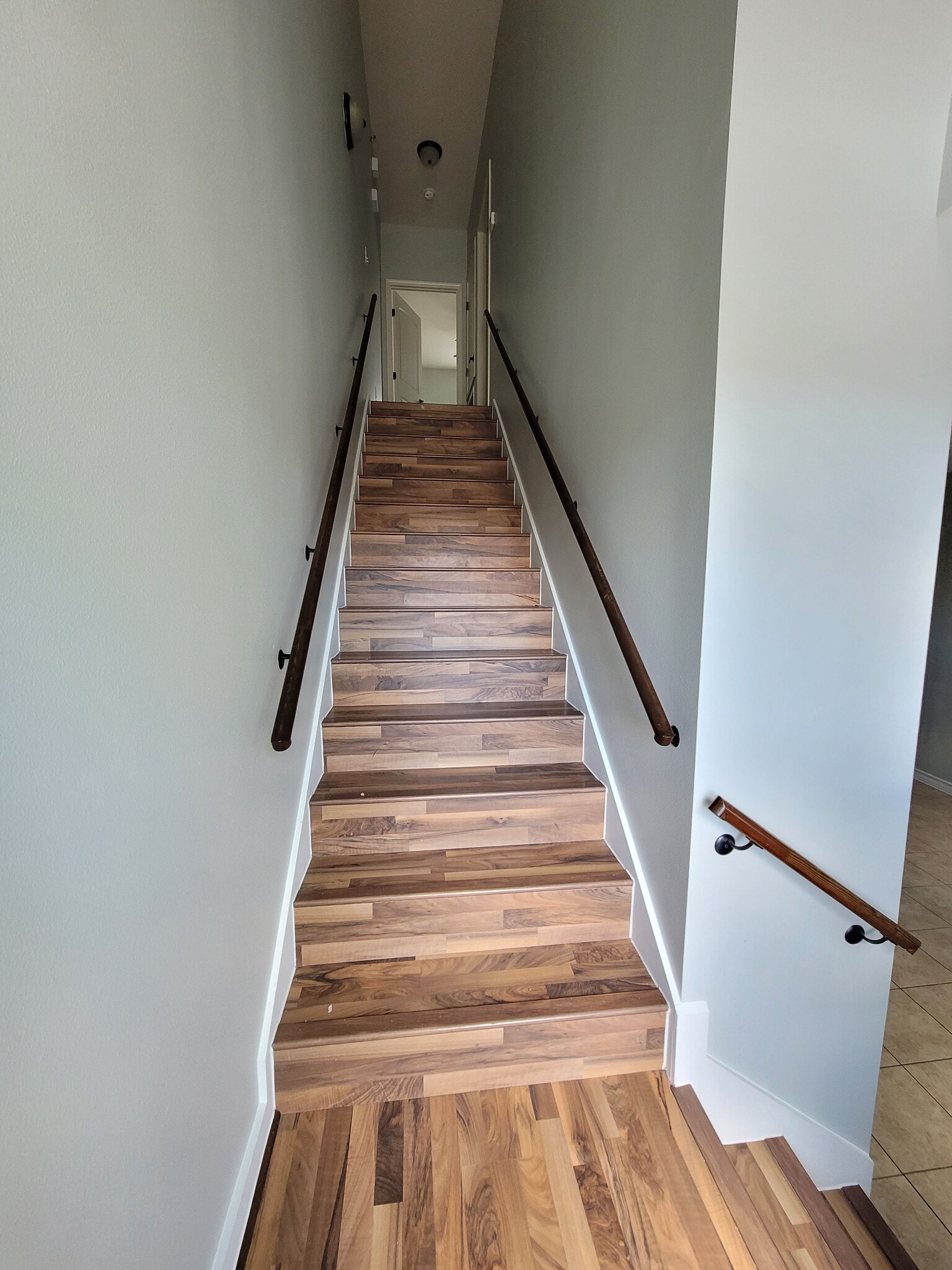 Building Photo - 201 S 5th St