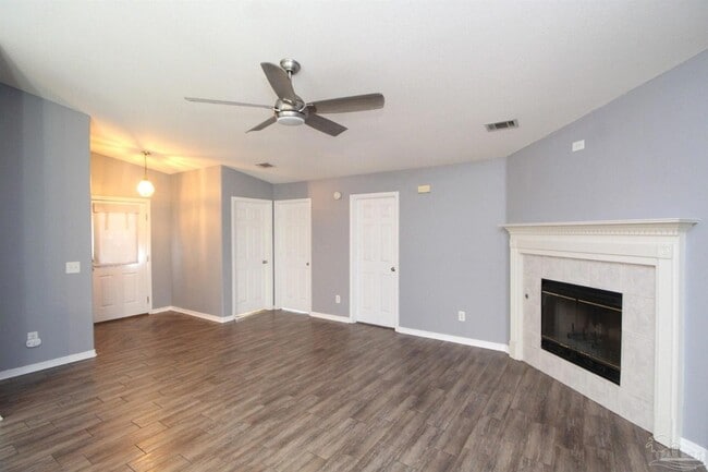 Building Photo - 1118 Calinda Dr