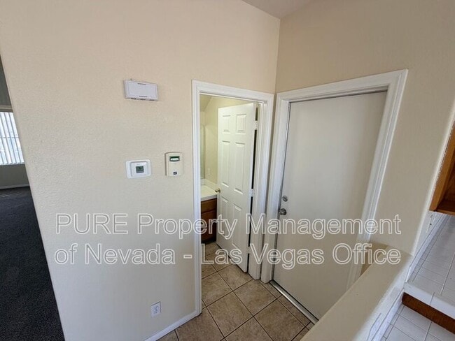 Building Photo - 266 Bluefield Ln
