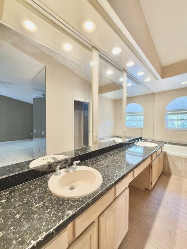 Building Photo - 14530 Alejo Ct