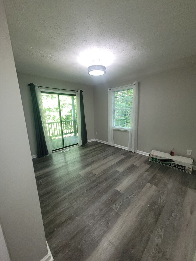 Building Photo - 8222 Hagin St