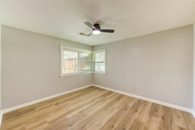 Building Photo - 3402 Gannett St