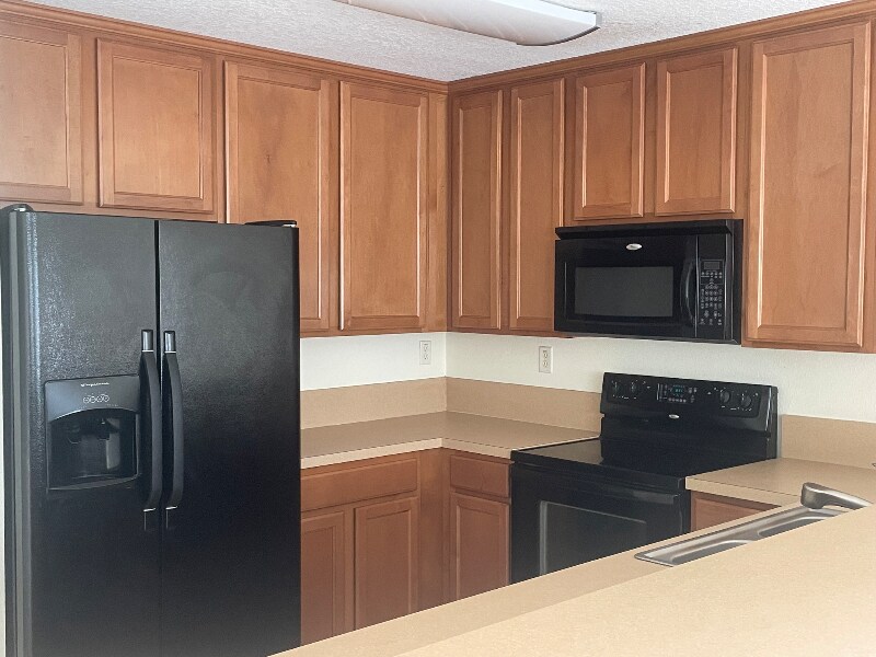 Building Photo - 843 Black Cherry Dr S