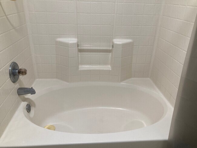 Building Photo - 7219 Pro Ln