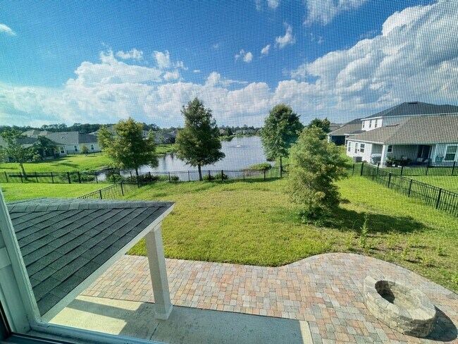 Building Photo - Beautiful 5 Bed 3 Bath in the desired Bannon Lakes Communiity