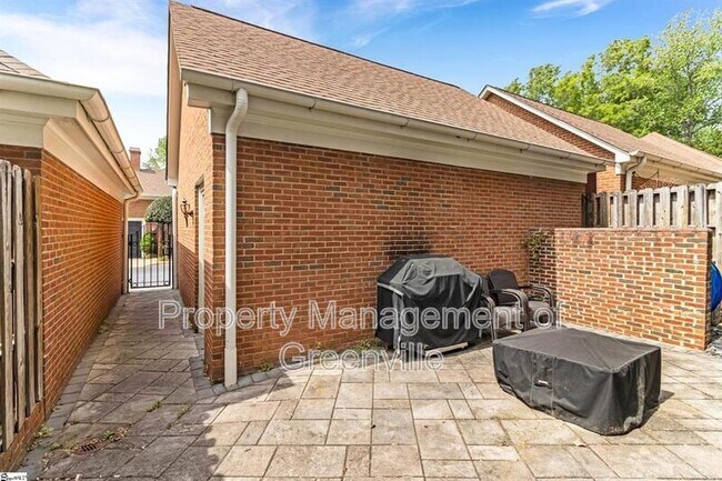 Building Photo - 110 Kilkenney Ct