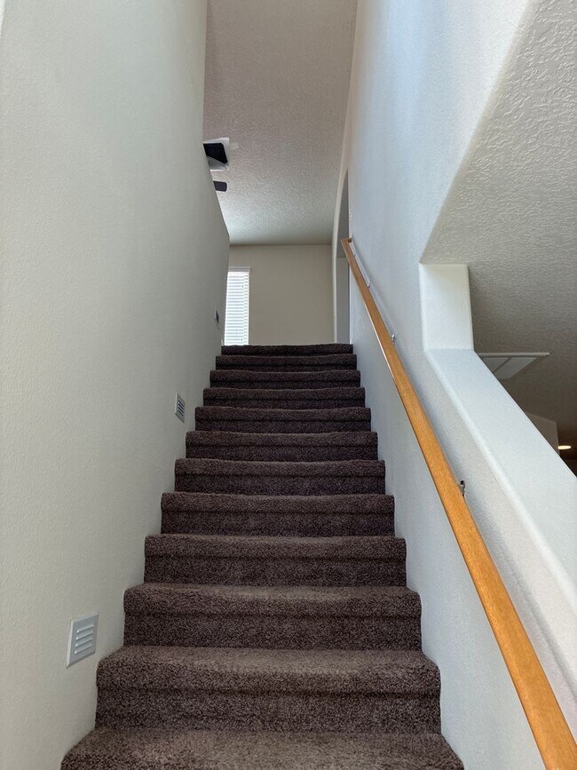 Building Photo - 2217 Violeta Cir SE