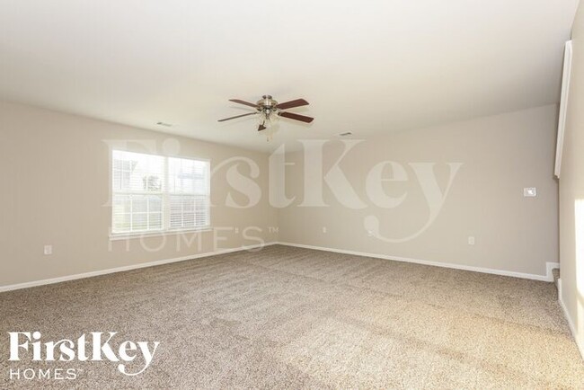Building Photo - 408 Lind Point Ln