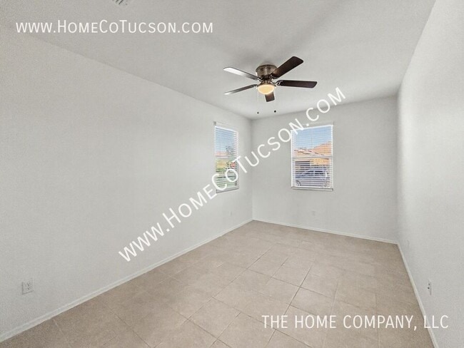 Building Photo - 7108 S Via Gaucho Viejo