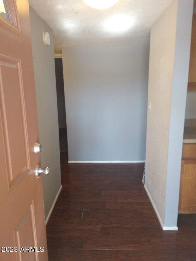 Building Photo - 7550 N 12th St