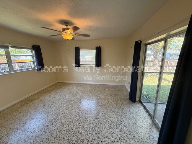 Building Photo - 671 NW 17th St