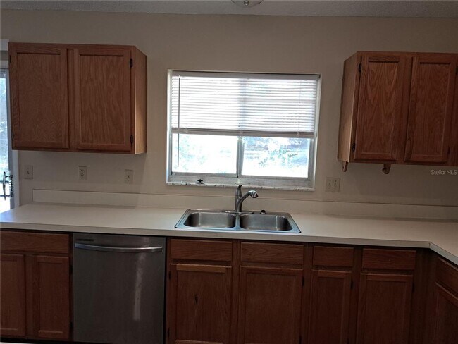 Building Photo - 7481 Bordwine Dr