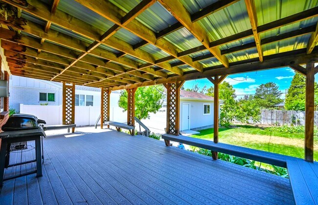 Deck 2 - 3096 S Marie Cir