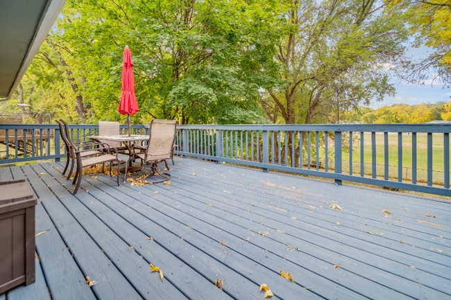 Building Photo - 6367 Zinnia Ln N