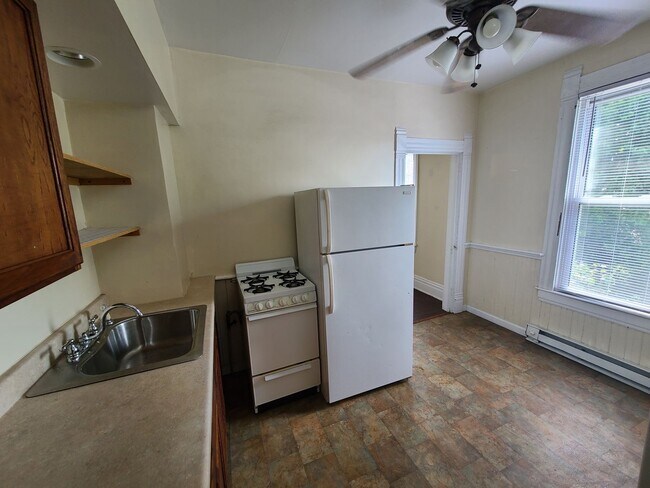 Building Photo - 290 Wiles St