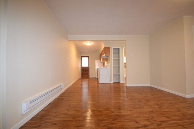 Building Photo - 316 N Wilson Ave