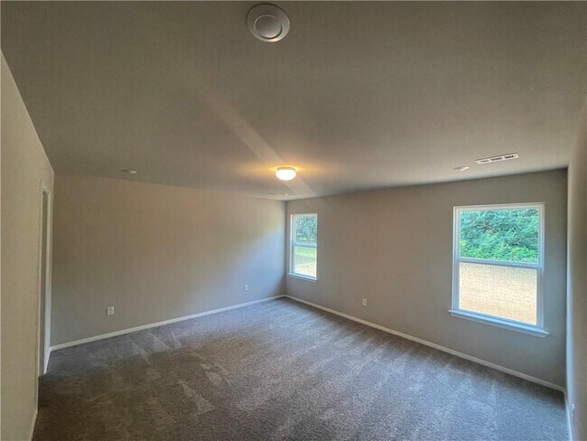 Building Photo - 2823 W Emil Dr