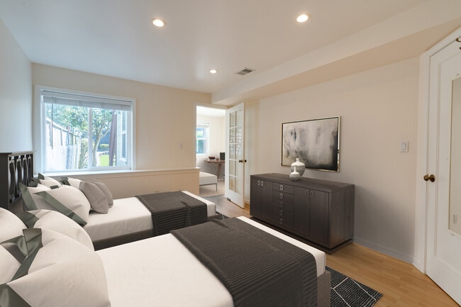 Downstairs Bedrm- virtually staged - 1466 14th Ave