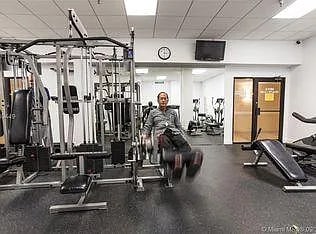 Building Photo - 290 174th St St