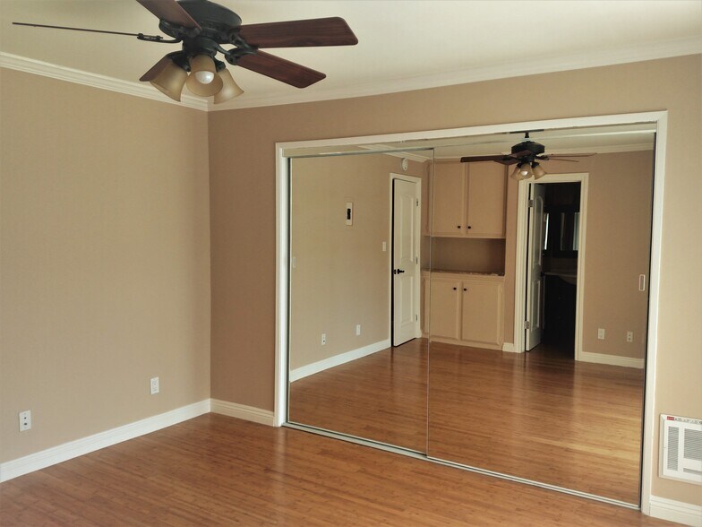 Building Photo - 3910 Beethoven St